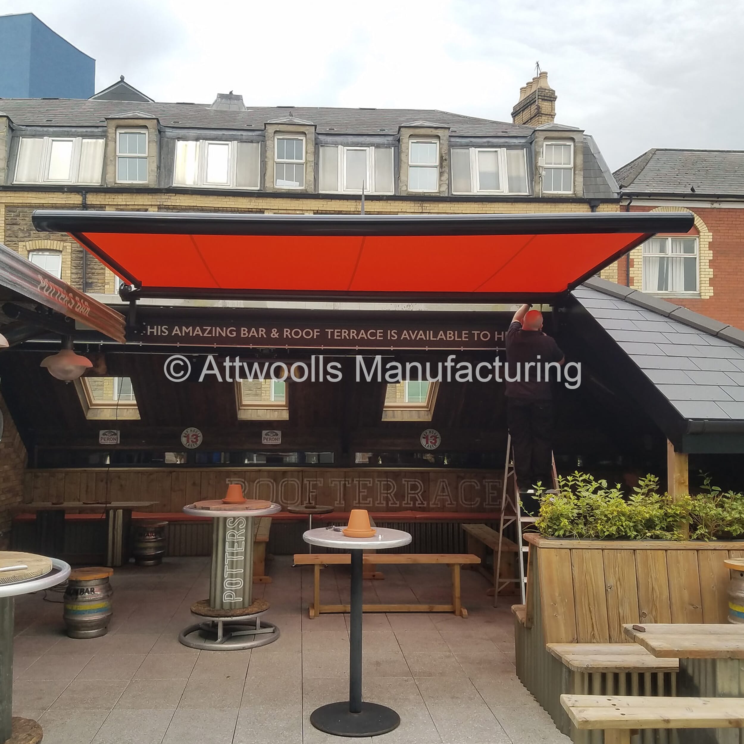 Retractable-Awning-3