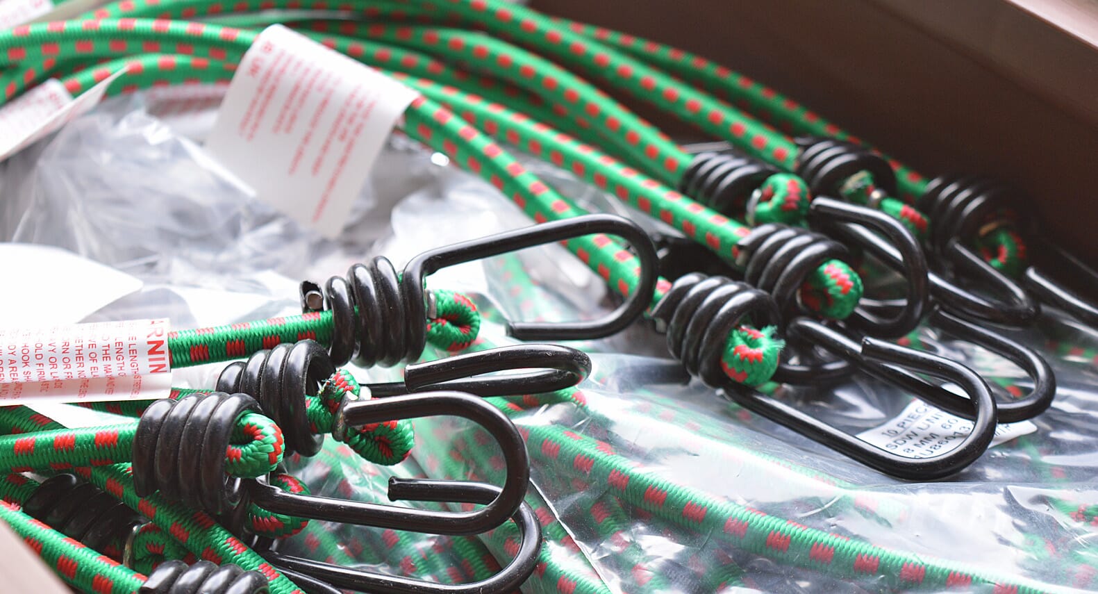 Luggage-Elastic-Tie-Banner-Image