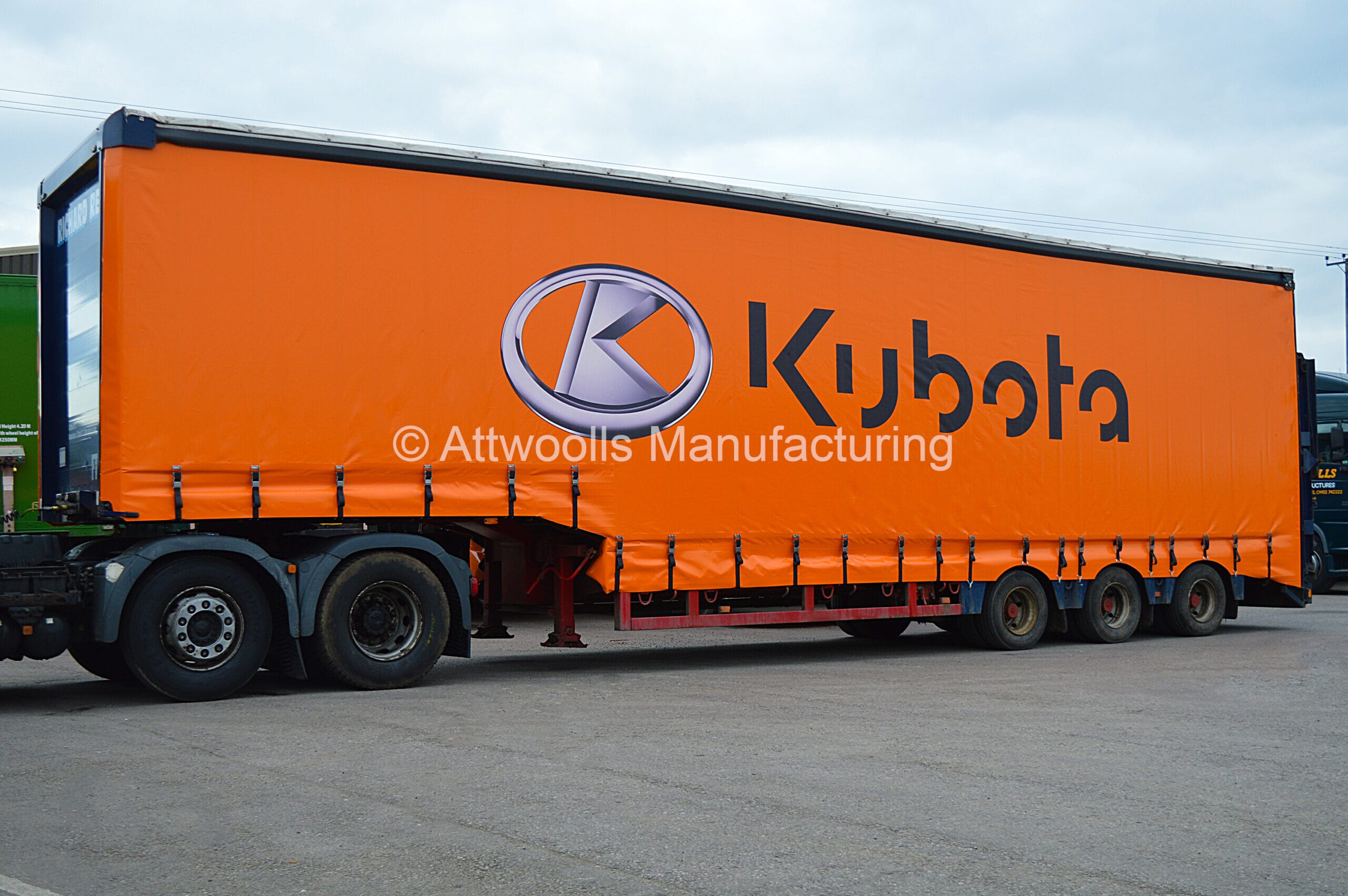 Step-Frame-Trailer-Curtains-1-scaled