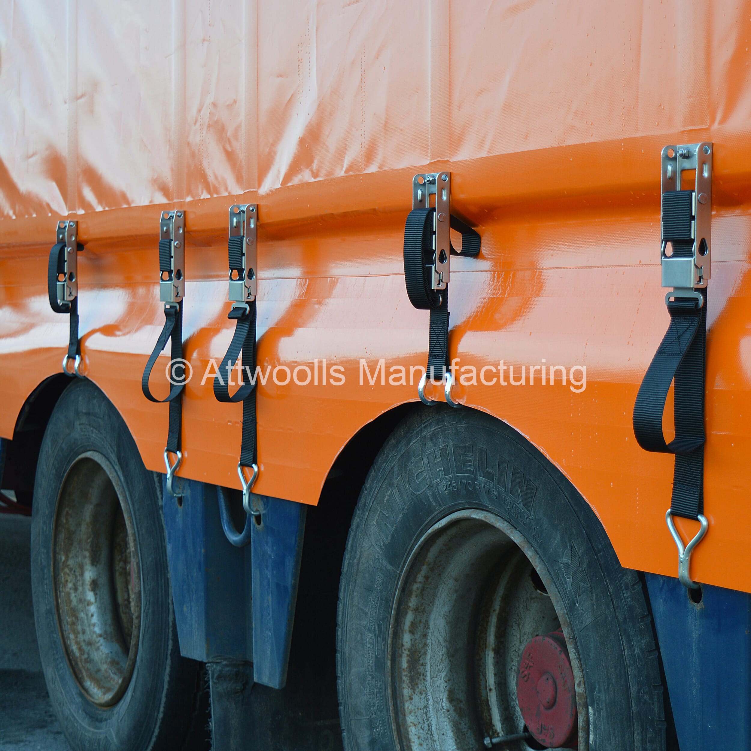 Step-Frame-Trailer-Curtains-3