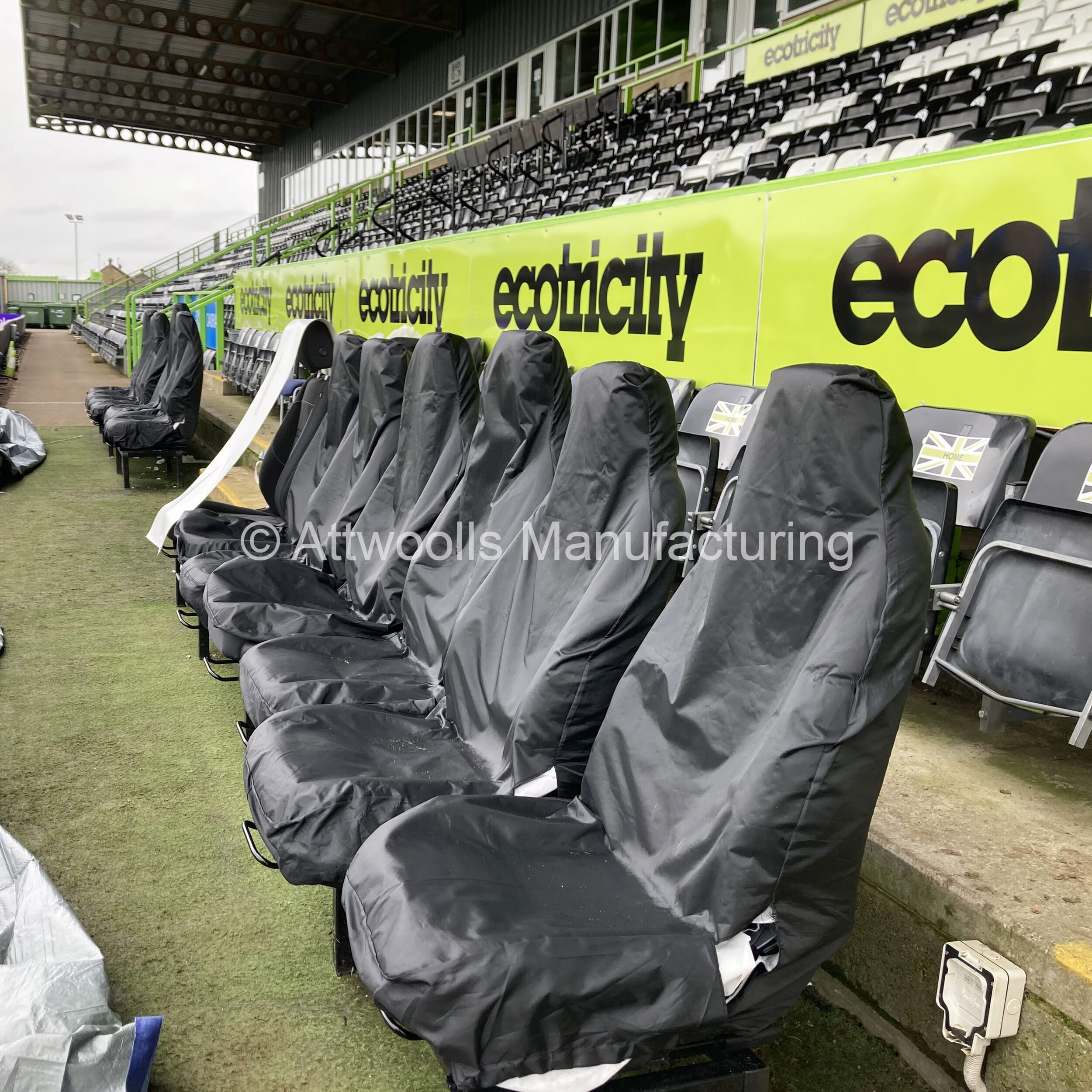 Outdoor-Seat-Covers-2